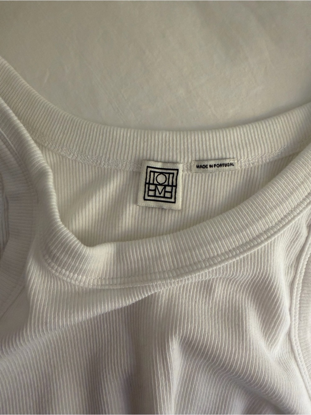Toteme Curbed Rib Tank - Picture 5 of 10